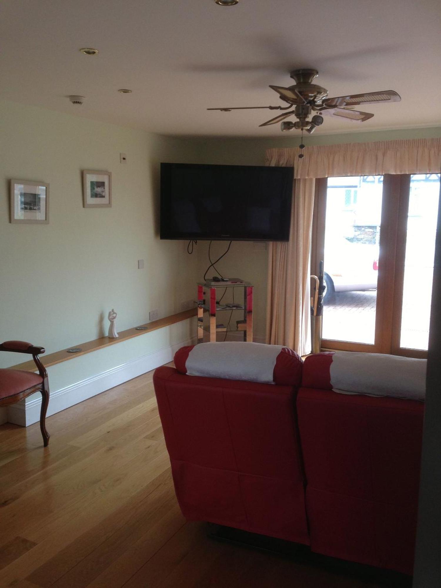 Room In Apartment - Bluebell Apartment Suite With Separate Lounge Area Truro Exterior photo